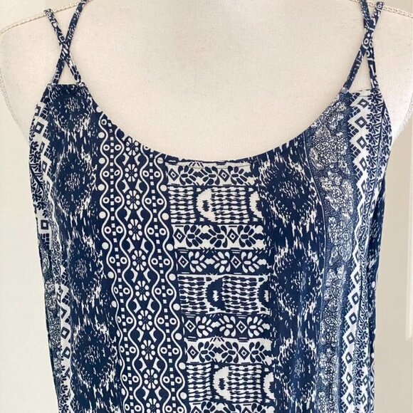 Honolua Wahine Sz Med Maxi Dress Blue White Native Print Side Splits - Picture 2 of 9